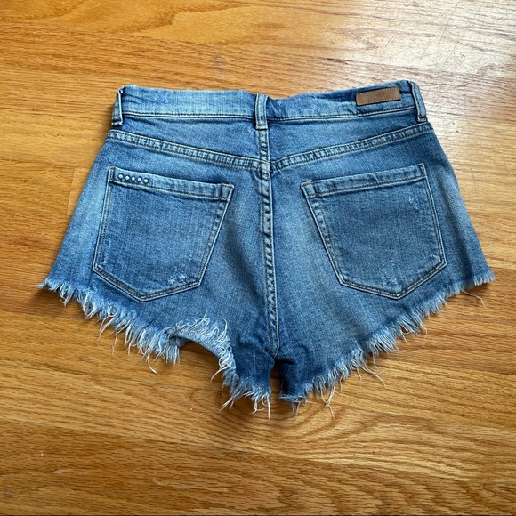 BlankNYC Denim Shorts - Picture 2 of 6